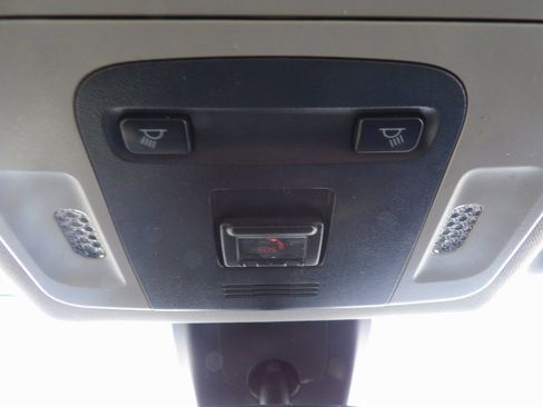 Used 2021 Toyota Camry SE image 30