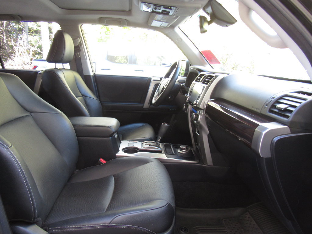Used 2023 Toyota 4Runner Limited AWD/4WD image 18