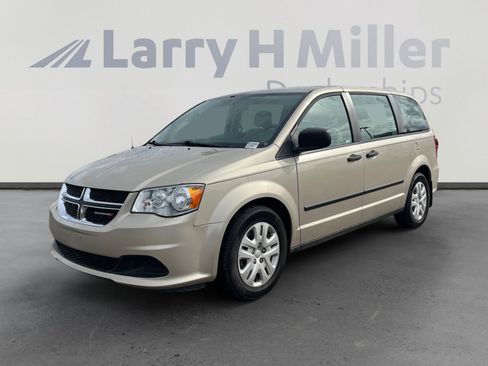 Used 2016 Dodge Grand Caravan American Value Package image 1