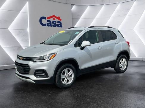 Used 2021 Chevrolet Trax LT AWD/4WD image 1
