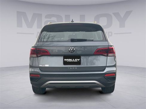 Used 2022 Volkswagen Taos S image 4