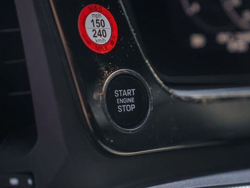 New 2026 Porsche Cayenne Coupe AWD/4WD image 28