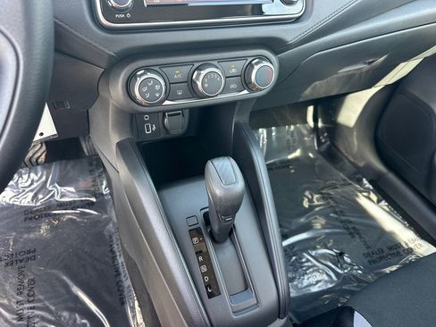 Used 2025 Nissan Versa S w/ Trunk Package image 31