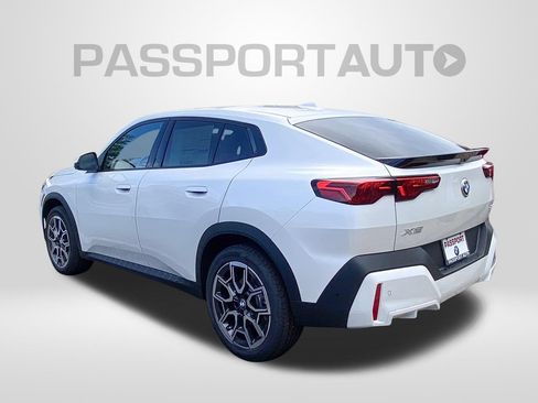 New 2026 BMW X2 xDrive28i w/ Technology Package AWD/4WD image 2