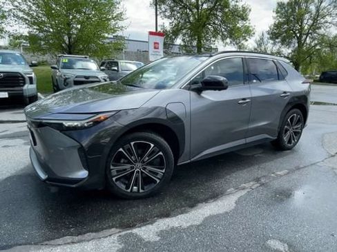Certified 2023 Toyota bZ4X AWD w/ Weather Package image 4