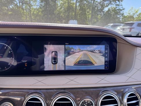 Used 2018 Mercedes-Benz S 560 Sedan image 12