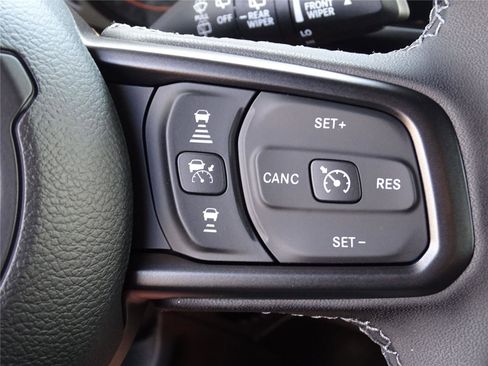 New 2025 Jeep Wrangler Unlimited Rubicon image 32