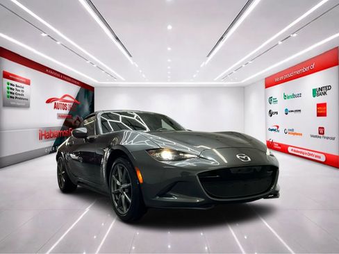 Used 2017 MAZDA MX-5 Miata RF Grand Touring image 2