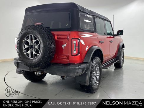 Used 2023 Ford Bronco Badlands image 6