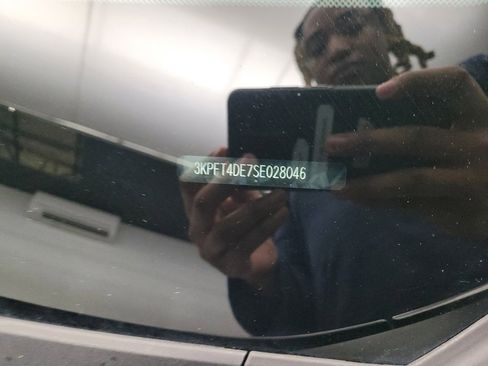 Used 2025 Kia K4 LXS image 33