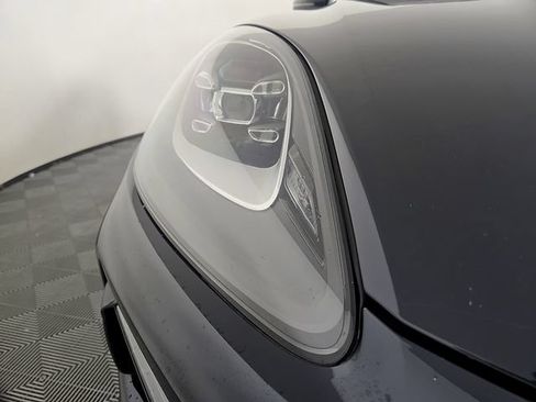 Used 2020 Porsche Cayenne AWD/4WD image 10