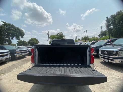 Used 2019 Chevrolet Silverado 1500 Custom Trail Boss w/ Custom Convenience Package AWD/4WD image 8