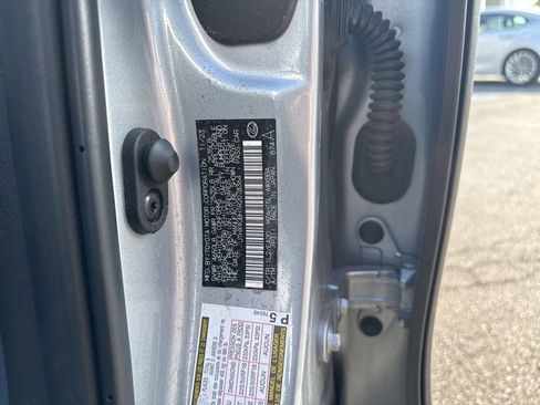 Used 2024 Lexus UX 250h AWD image 41