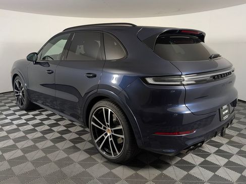 New 2026 Porsche Cayenne GTS AWD/4WD image 3