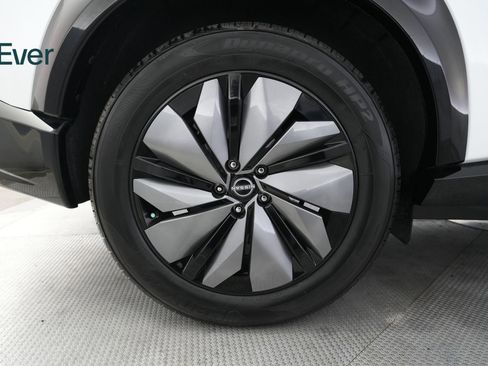 Used 2025 Nissan Ariya AWD image 21
