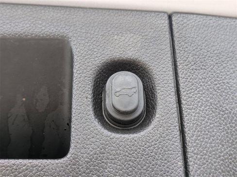 Used 2019 GMC Yukon SLE w/ Convenience Package image 14