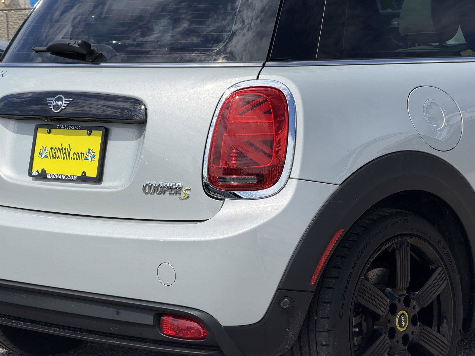 Used 2023 MINI Cooper SE FWD image 11