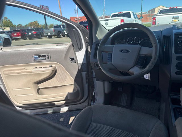 Used 2010 Ford Edge SE FWD image 16