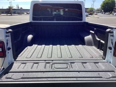 New 2026 Jeep Gladiator Rubicon AWD/4WD image 33