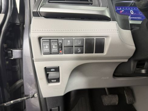 Used 2019 Honda Odyssey EX image 23