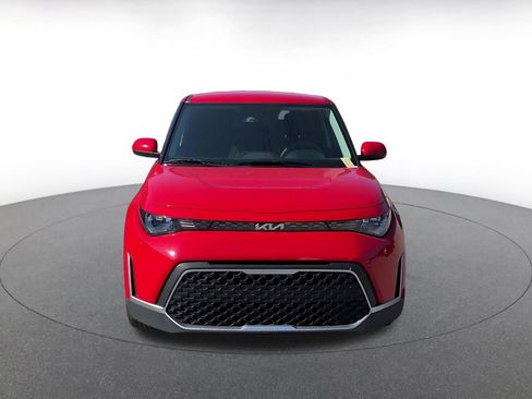 Used 2025 Kia Soul LX w/ LX Technology Package image 3