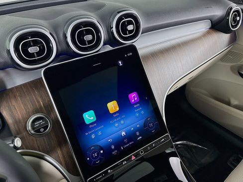 New 2026 Mercedes-Benz GLC 300 image 19