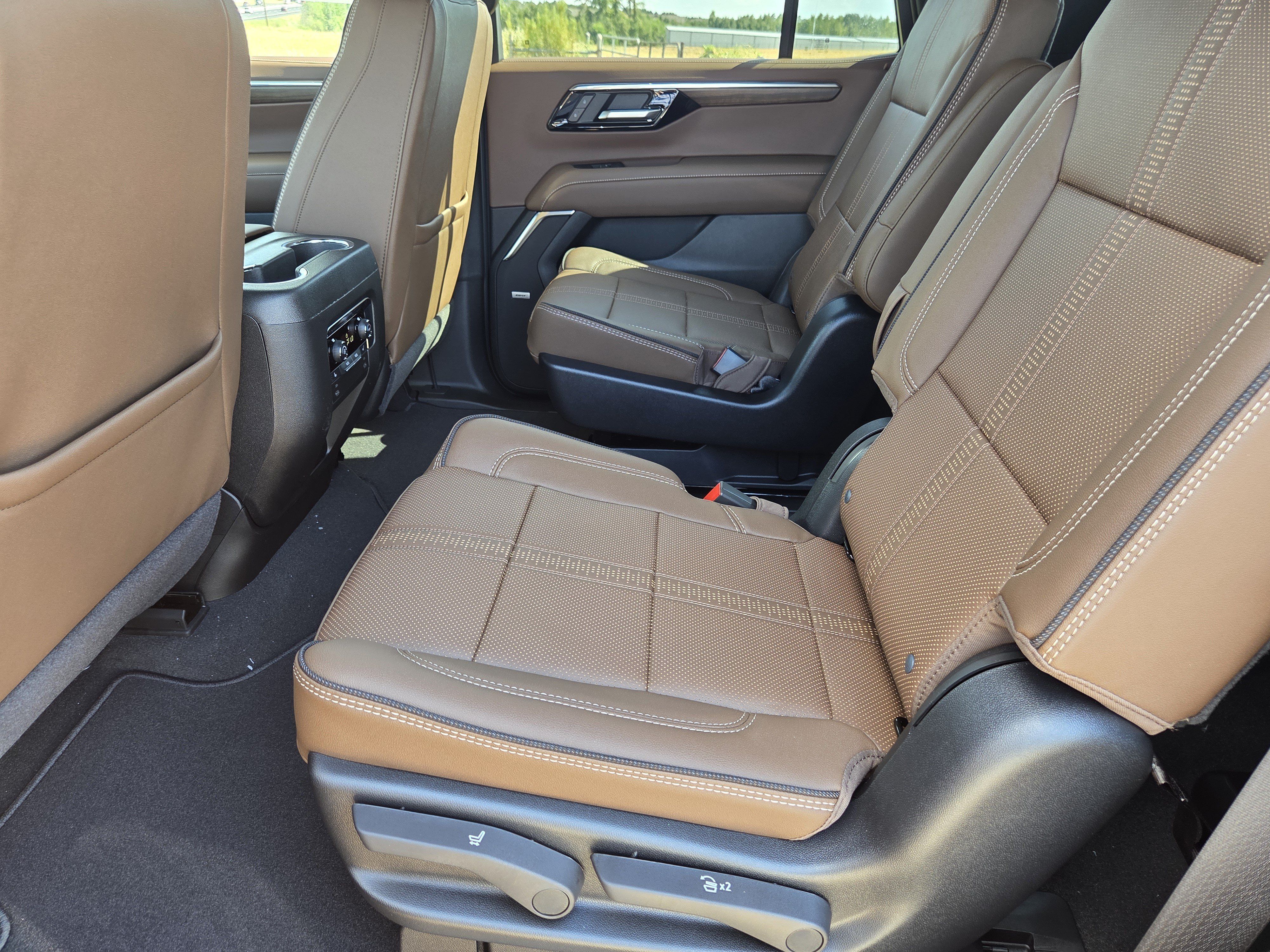 New 2026 Chevrolet Tahoe High Country AWD/4WD image 23