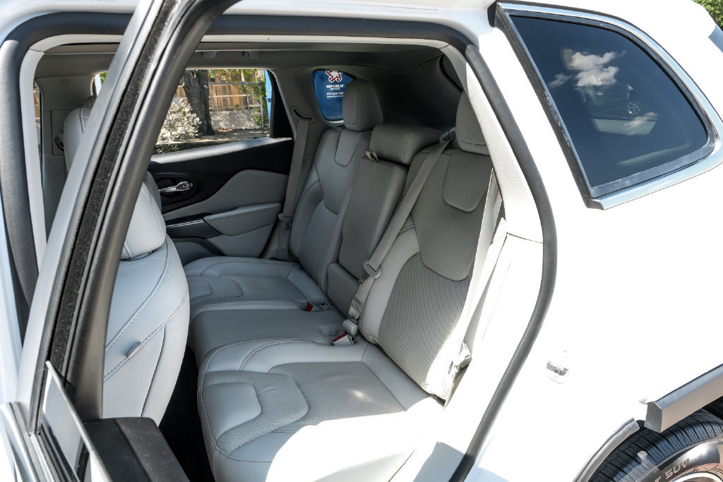 Used 2021 Jeep Cherokee Limited AWD/4WD image 52
