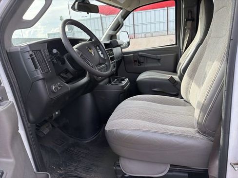 Used 2020 Chevrolet Express 3500 LT w/ LT Preferred Equipment Group image 23
