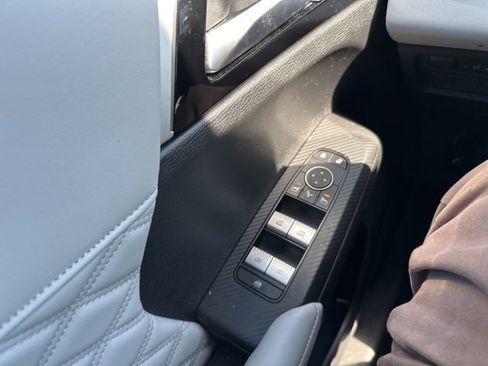 Used 2022 Mitsubishi Outlander SEL image 43