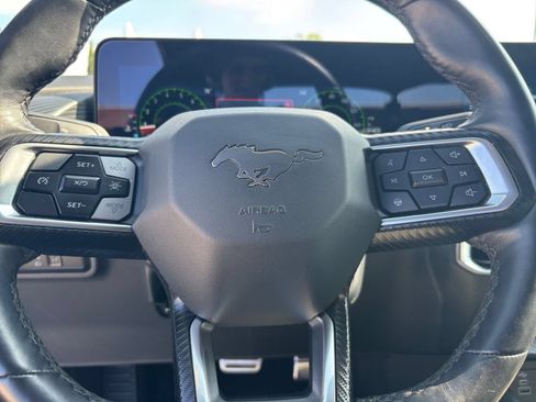 Used 2025 Ford Mustang GT Premium RWD image 28