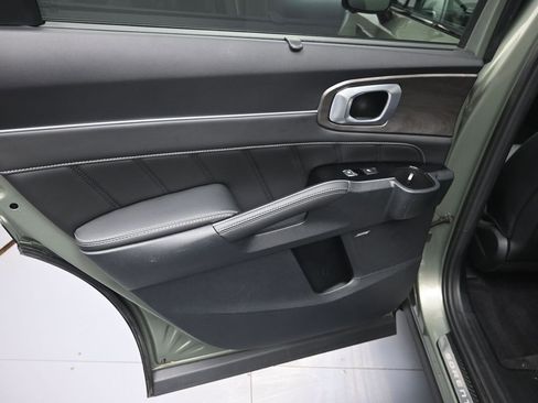 Certified 2025 Kia Sorento SX Prestige image 31