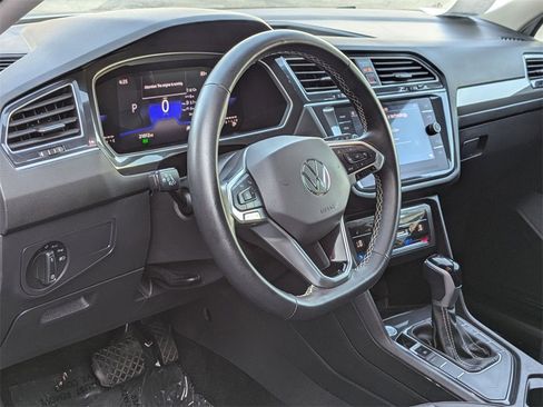 Used 2024 Volkswagen Tiguan SE image 14