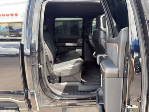Used 2024 Ford F350 Platinum w/ FX4 Off-Road Package AWD/4WD image 16