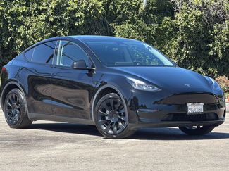 Used 2023 Tesla Model Y Long Range AWD/4WD video 2