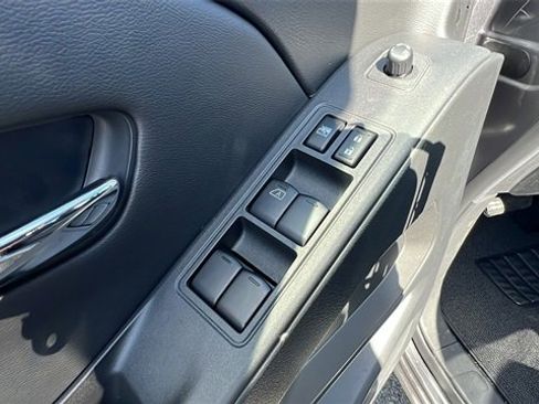 New 2025 Nissan Frontier SV w/ Tow Package image 21