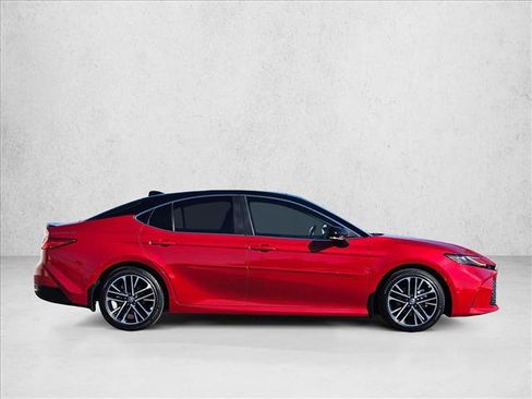 Used 2025 Toyota Camry XLE w/ Premium Package FWD image 4
