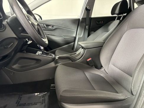 Used 2023 Hyundai Kona SEL image 4