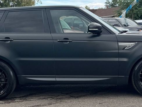 Used 2017 Land Rover Range Rover Sport HSE AWD/4WD image 2