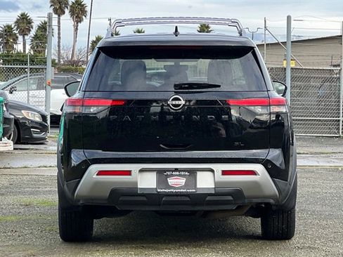 Used 2023 Nissan Pathfinder SL w/ SL Premium Package image 7