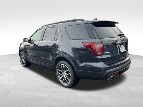 Used 2017 Ford Explorer Sport w/ Equipment Group 401A image 9