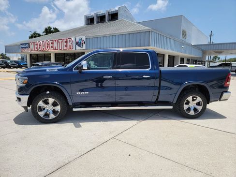 Used 2019 RAM 1500 Laramie AWD/4WD image 2
