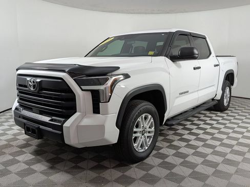 Used 2025 Toyota Tundra SR5 AWD/4WD image 7