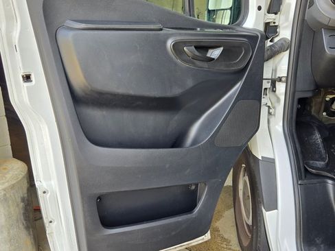 Used 2021 Mercedes-Benz Sprinter 2500 image 10