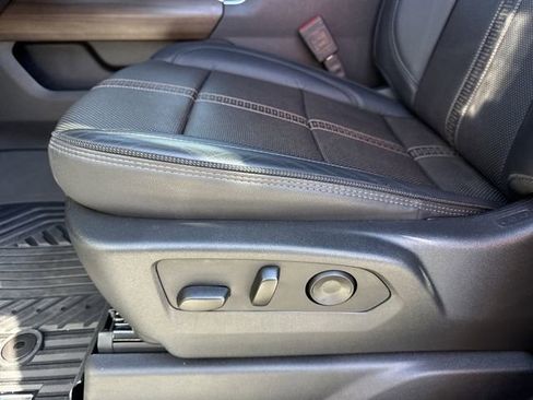 Used 2025 Chevrolet Silverado 1500 High Country w/ Technology Package image 42