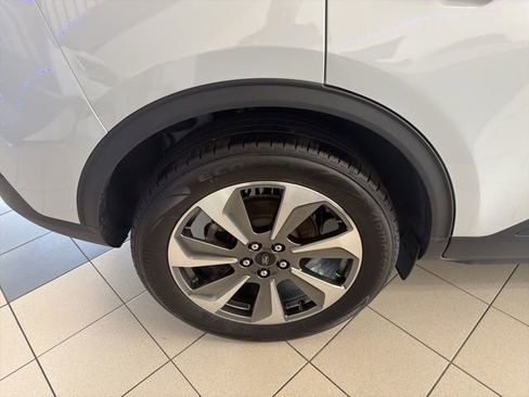 Used 2025 Ford Escape Platinum AWD/4WD image 26