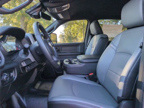 New 2026 RAM 2500 Tradesman AWD/4WD image 9