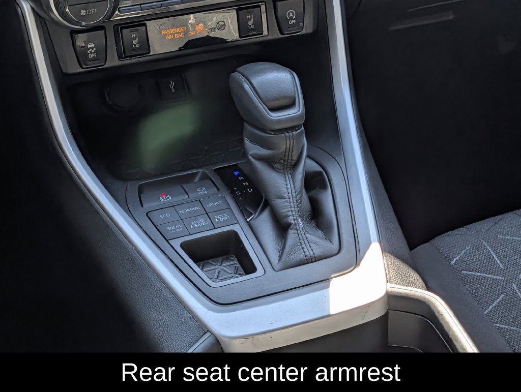 Used 2020 Toyota RAV4 XLE w/ XLE Grade Weather Package AWD/4WD image 15
