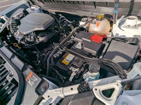 Used 2022 GMC Acadia AT4 w/ Technology Package image 24