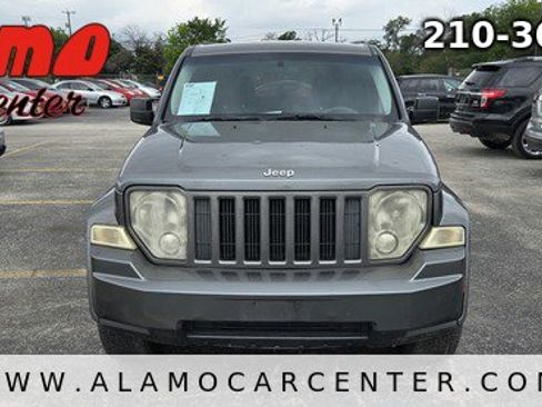 Used 2012 Jeep Liberty Sport image 8